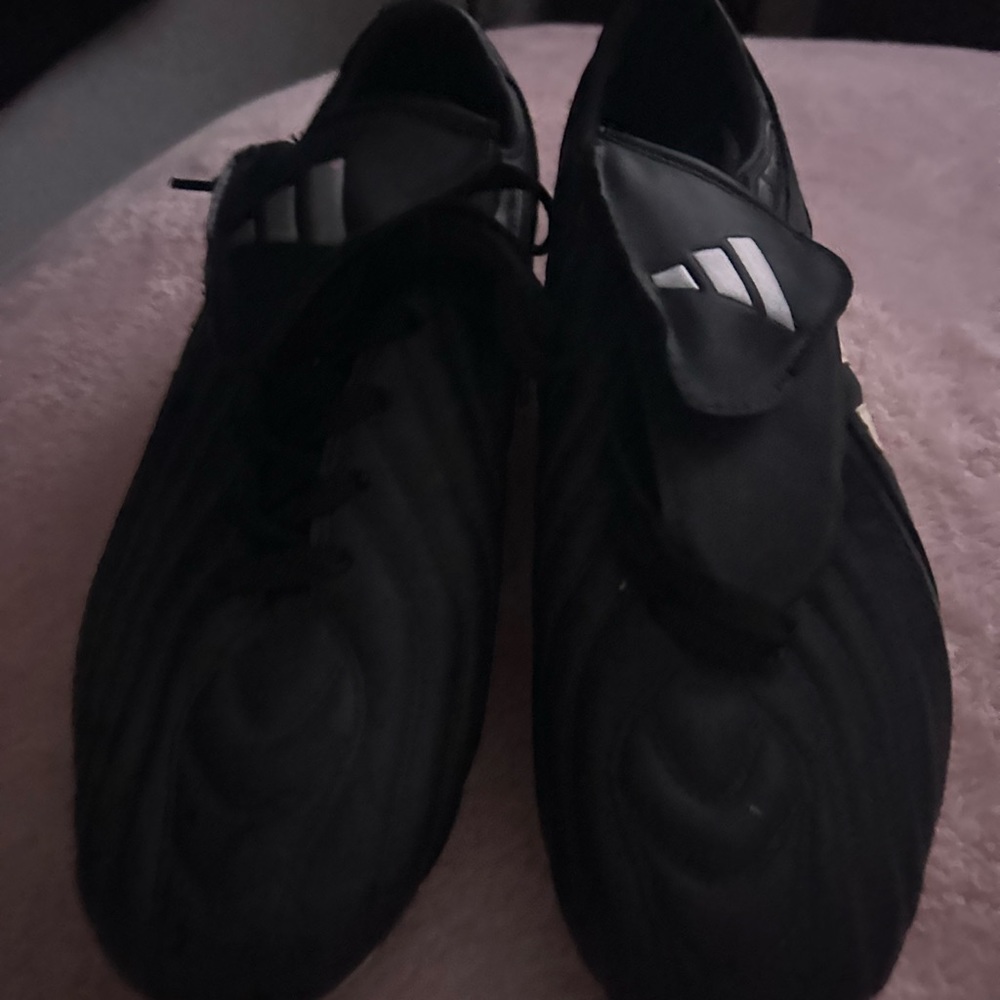 Men’s size 10.5 bracara adidas cleats